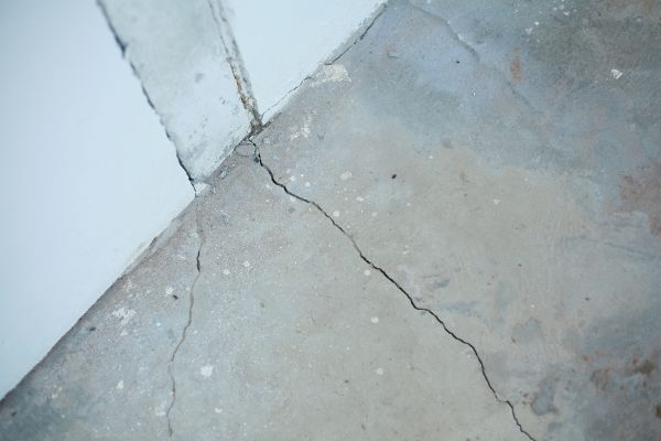 Cost of Garage Crack Repair in Lake Charles